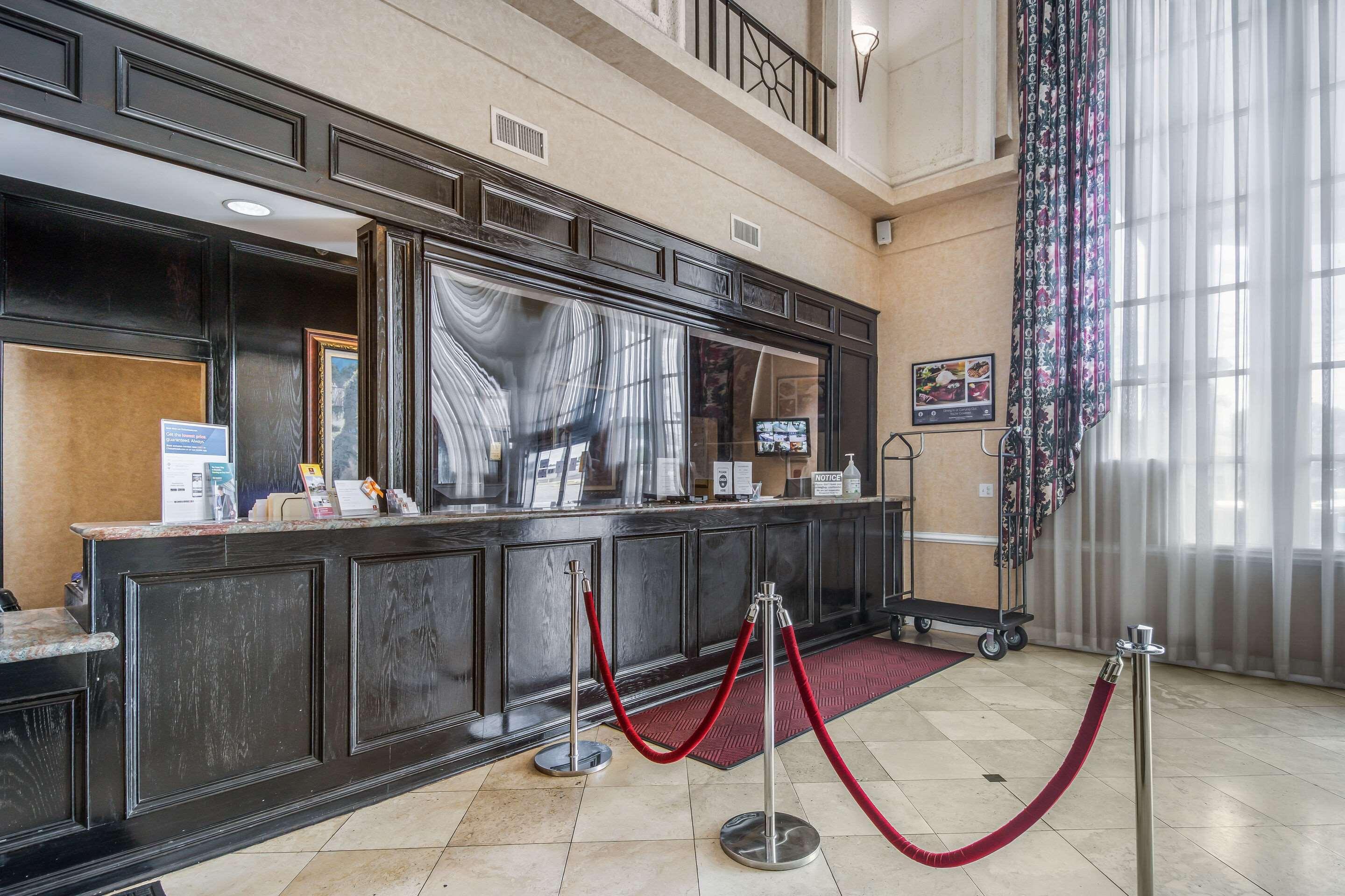 Clarion Inn & Suites Central Clearwater Beach Zewnętrze zdjęcie