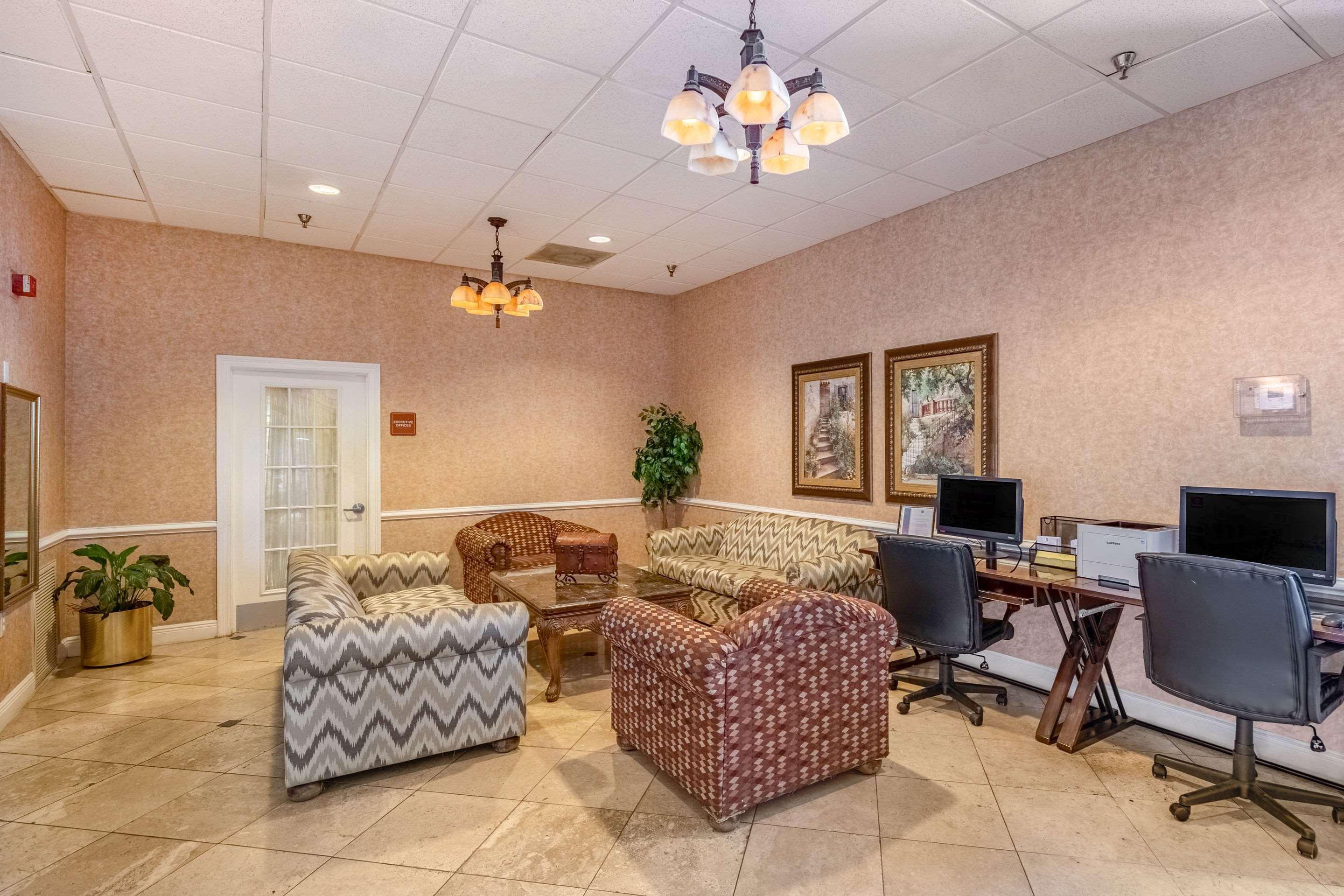 Clarion Inn & Suites Central Clearwater Beach Zewnętrze zdjęcie