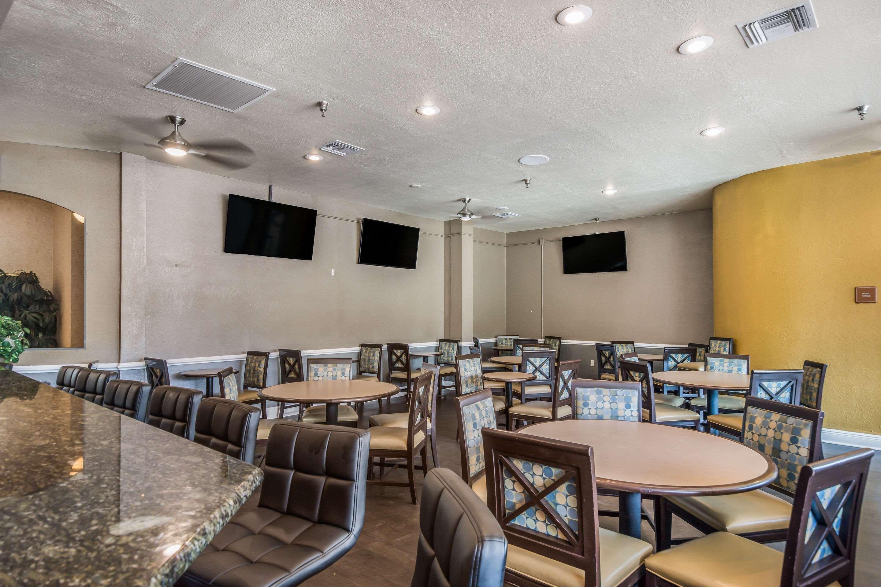 Clarion Inn & Suites Central Clearwater Beach Zewnętrze zdjęcie