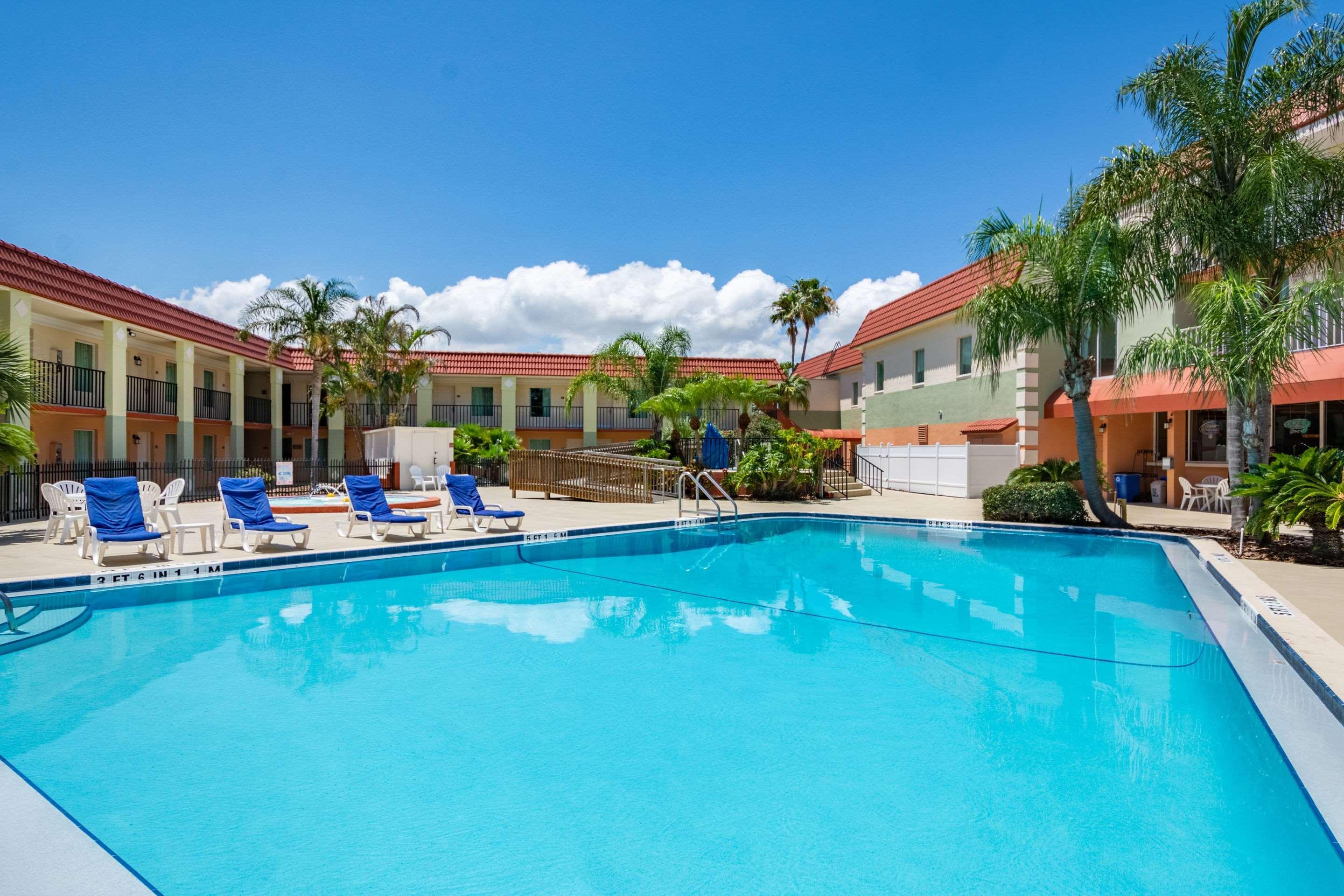 Clarion Inn & Suites Central Clearwater Beach Zewnętrze zdjęcie